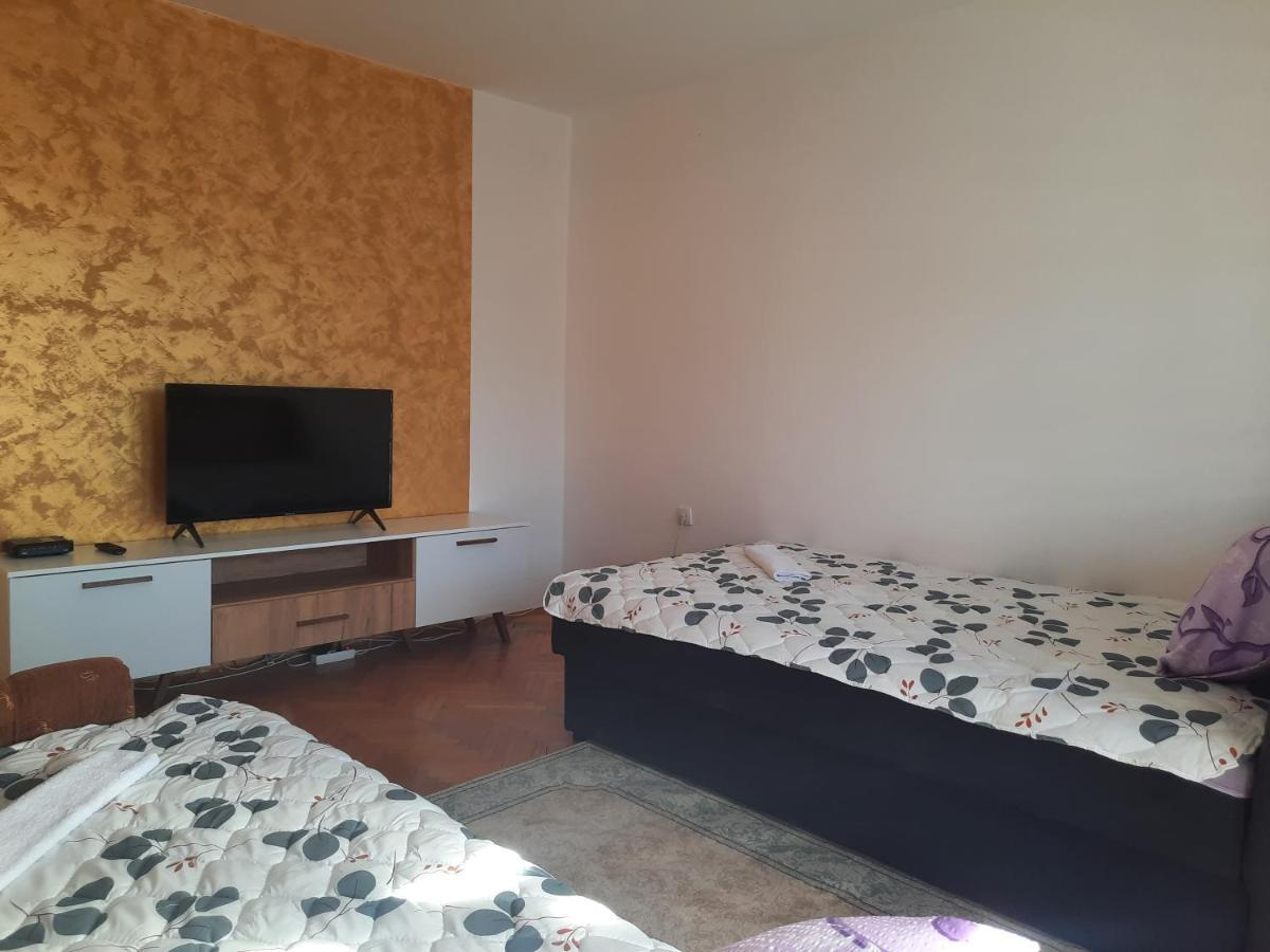 Apartment Lana *